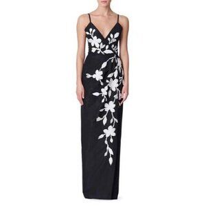 Carolina Herrera size 2 Floral Beaded Embroidered Column Gown Dress Black White